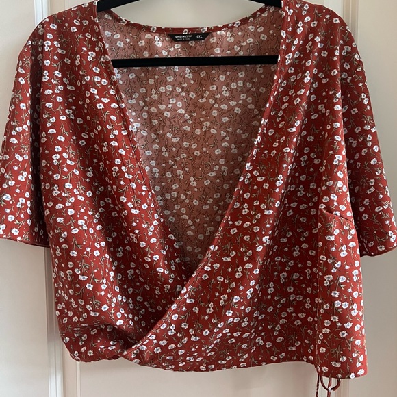 ☀️☀️Women’s cropped blouses☀️☀️ - Picture 5 of 7